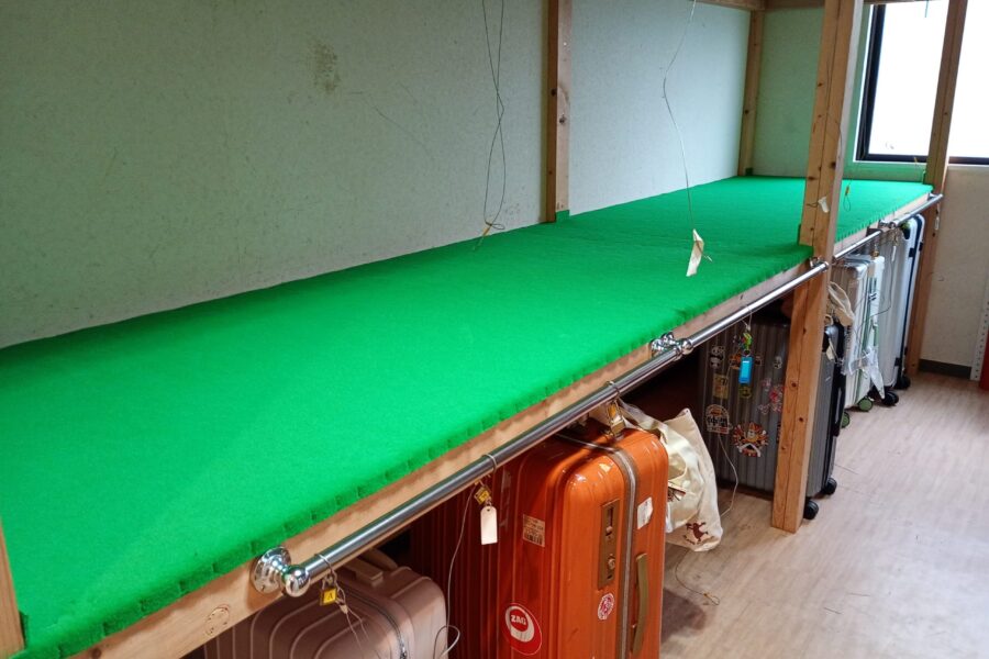 ラゲージルーム (3)